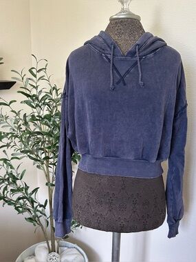 AERO Washed Navy Cropped Hooded Pullover Sweater